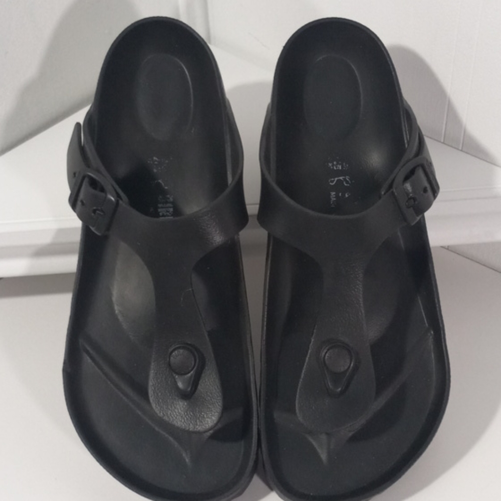 Birkinstock Black Gizeh Sandals Size 38/L-7 M-5